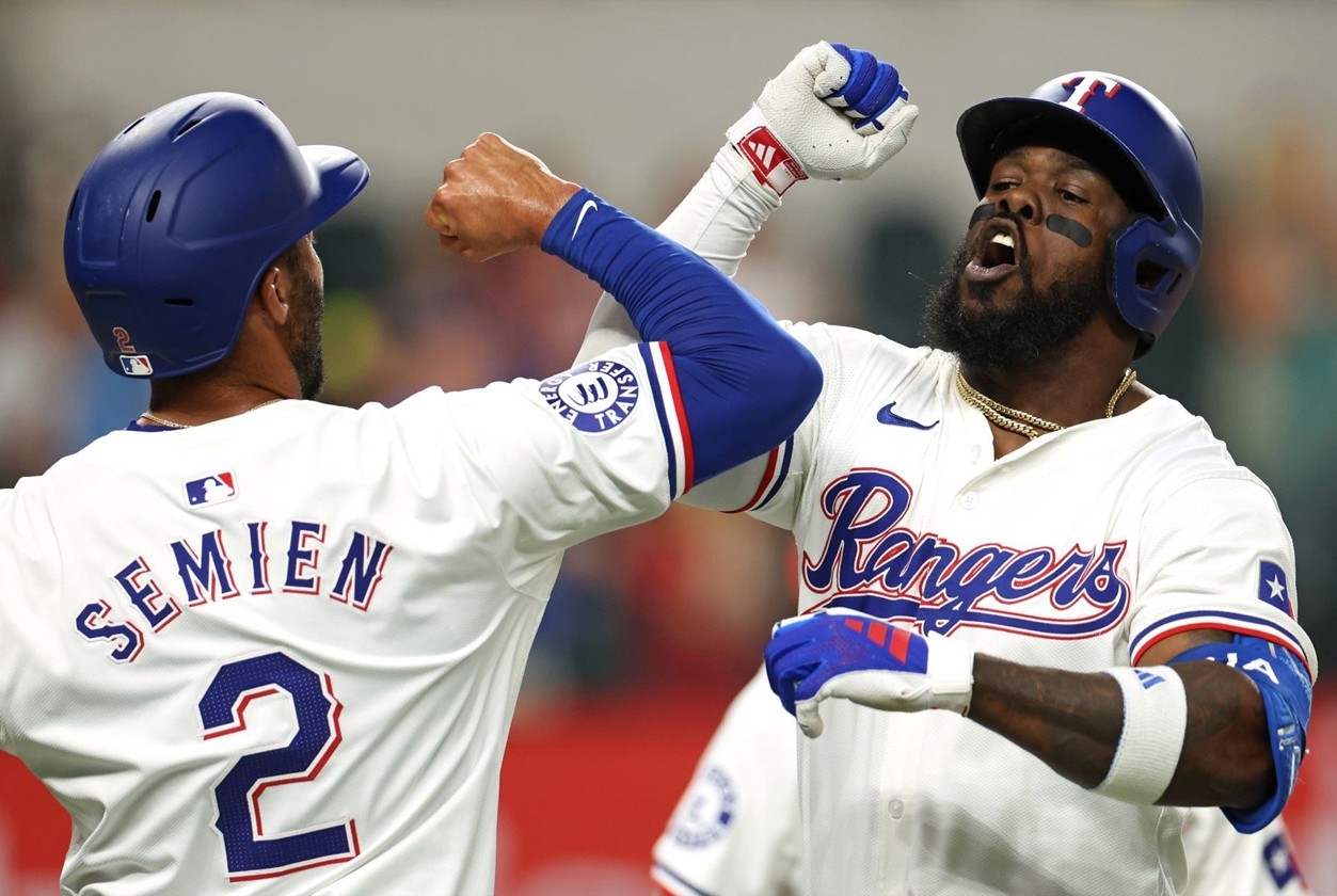 Cubans in MLB: José Adolis and Chapman break their way in history