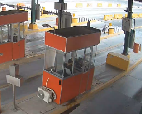 Customs agents ask to back down the double collection in Puerto Colombia