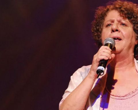 Dies singer and songwriter Cristina Buarque