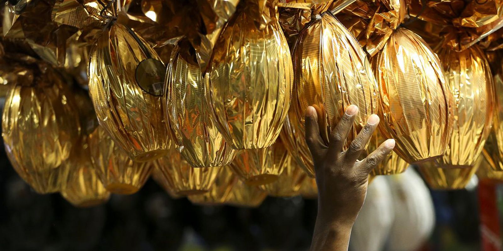 Easter: Understand the transition from eggs decorated to chocolate eggs