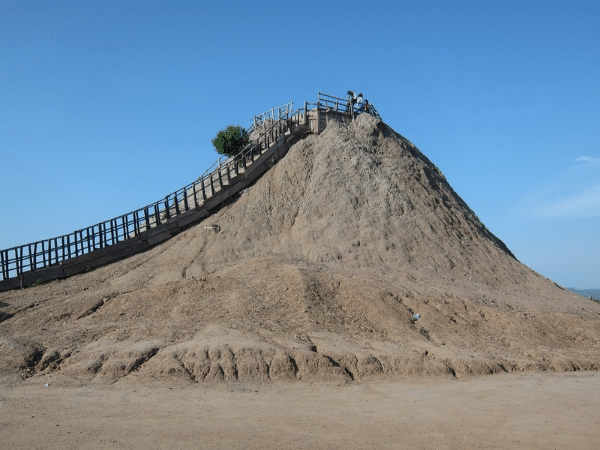 El Totumo mud volcano, a singular destination of the Colombian Caribbean with therapeutic benefits