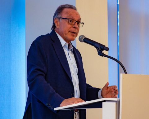 Entrepreneur Mike Fernández criticizes Cuban -American politicians for turning his back on his community