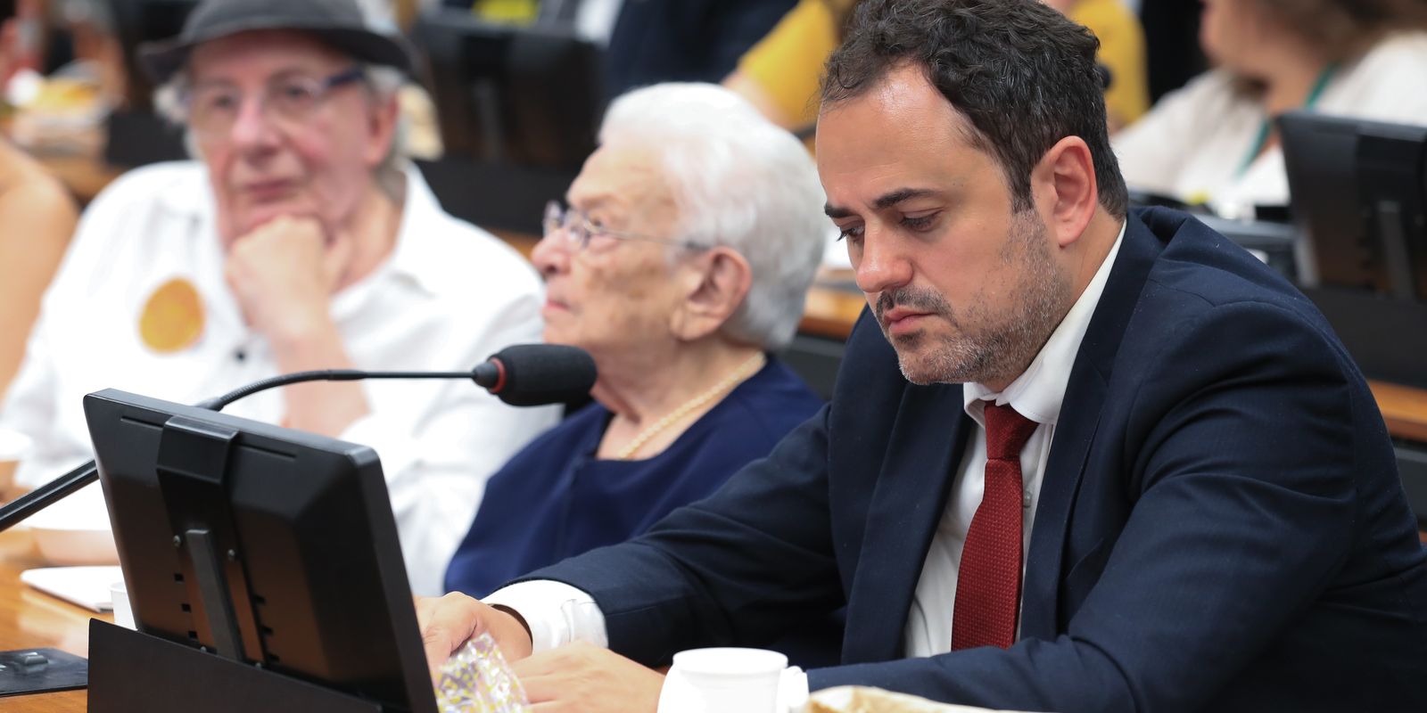 Ethics Council Approves Glauber Braga's mandate