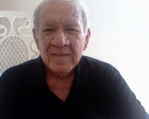 Fernando Dámaso dies, the blogger who abandoned the Cuban army after Ochoa's shooting