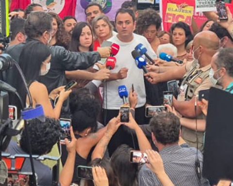 Glauber Braga ends hunger strike after agreement with Hugo Motta
