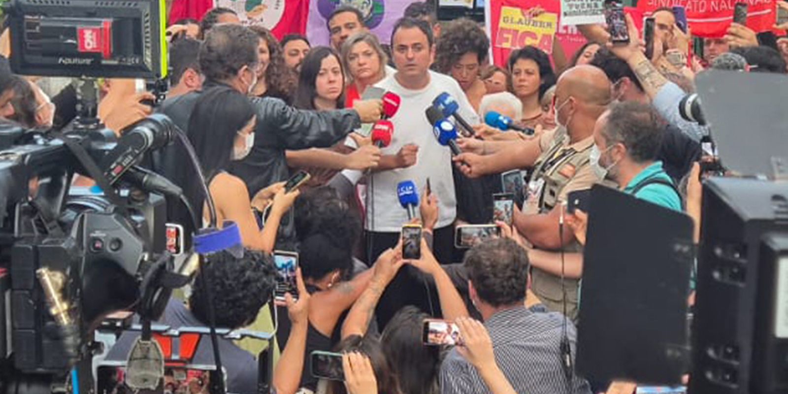 Glauber Braga ends hunger strike after agreement with Hugo Motta