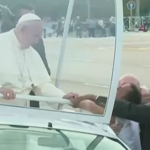 Grateful for the disinterest of Pope Francis for the Cuban opposition, Raúl Castro describes him as "endearing friend"