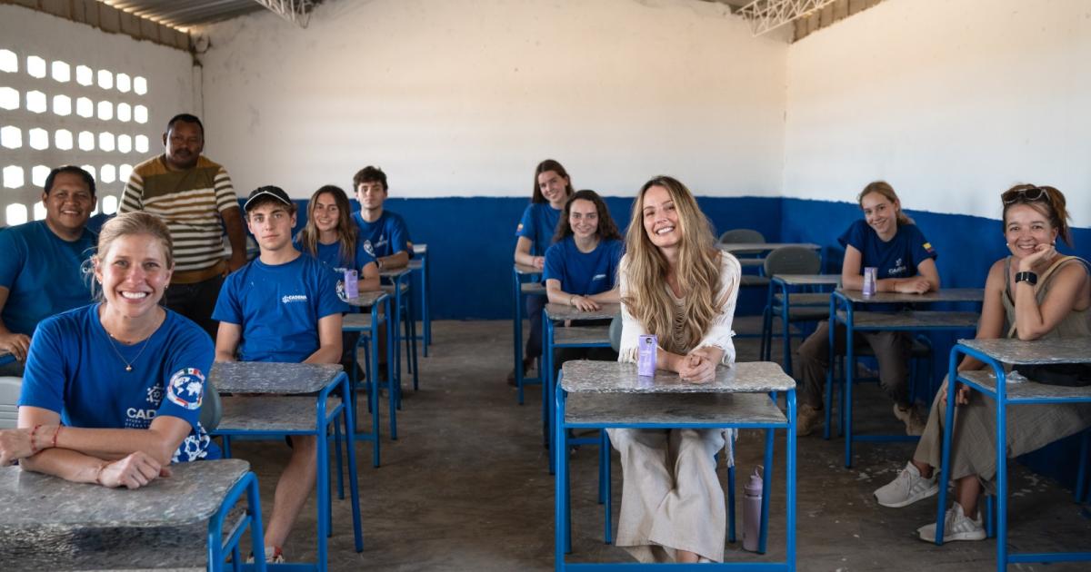 Hatsu delivered school furniture with recyclable materials to school in La Guajira