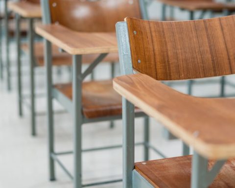 Holy Week Vacation extend until May in these states