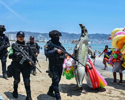 Holy Week in Mexico: Violence and Tourism coexist in Acapulco