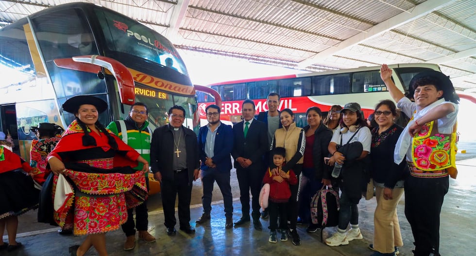 Huancayo receives with dances, music and tradition hundreds of tourists per Holy