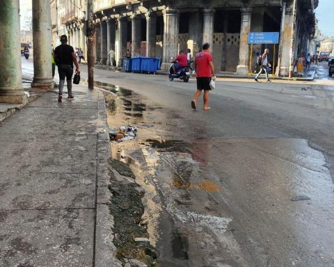 Hydraulic resources accuse the "indisciplined" Cubans of ruining the sewer