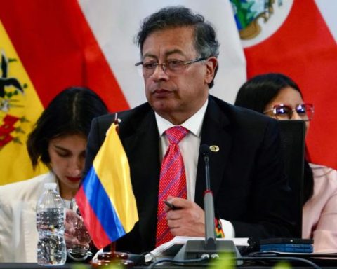 Insufficient income and persistent deficit: fiscal actuality of the Petro government