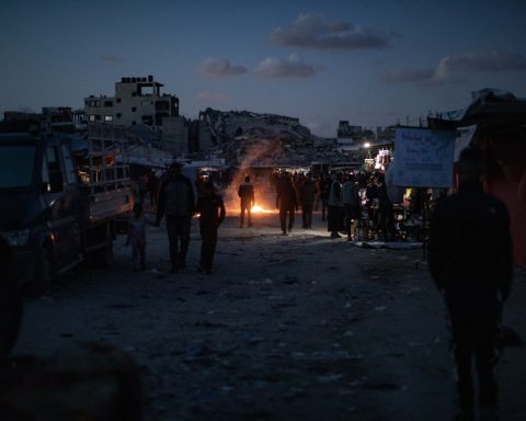 Israel intensifies its bombings in Gaza and causes the death of 40 Palestinian civilians
