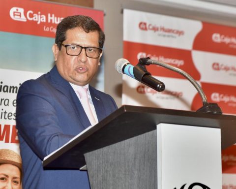 Jorge Solís Espinoza re -elected president of FEPCMAC: Trajectory and prominent achievements