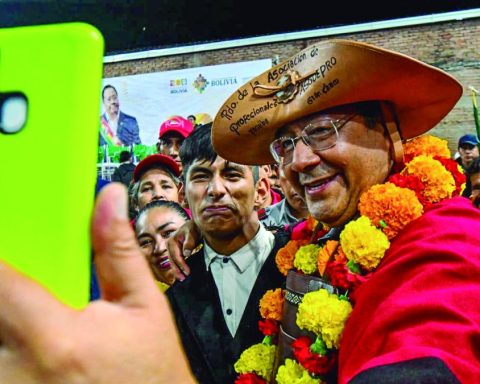 Luis Arce proclaim as presidential candidate and he assures that the most will win