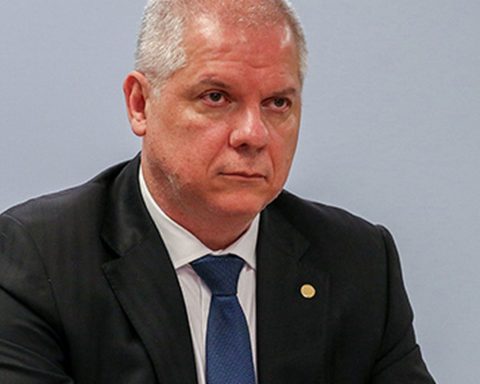 Lula determines the resignation of the president of the INSS