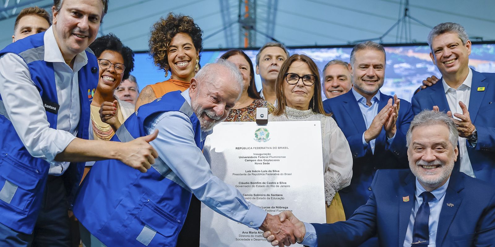 Lula inaugurates UFF buildings and announces notice for Cursinhos Popular