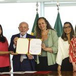 Lula sanctions laws for protecting women's rights