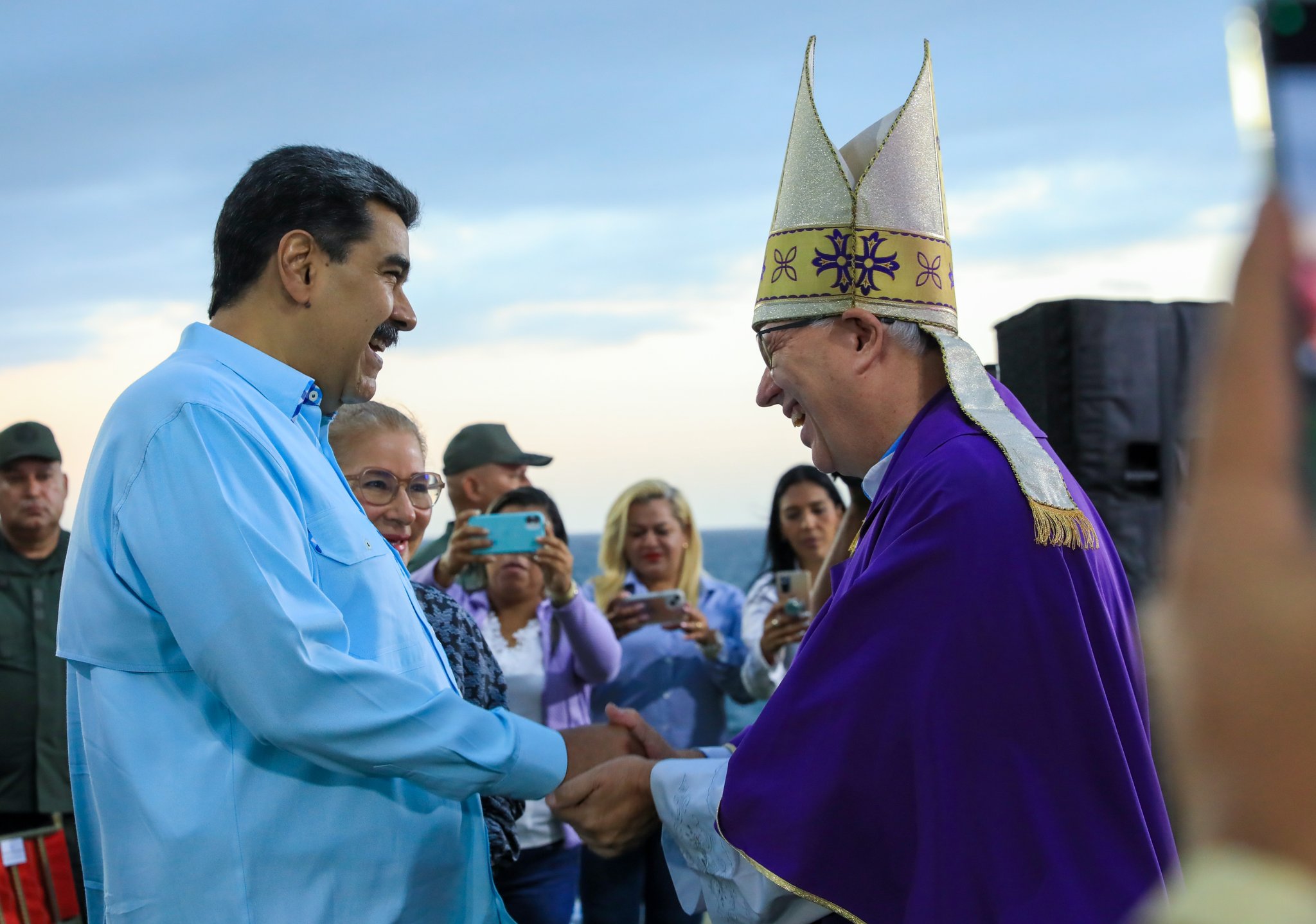 Maduro asked blessings to continue fighting for the homeland