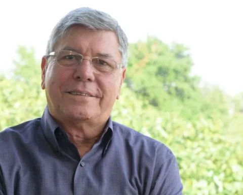 Manolo Reyes, Cuban American commissioner of Miami dies at 80 years old