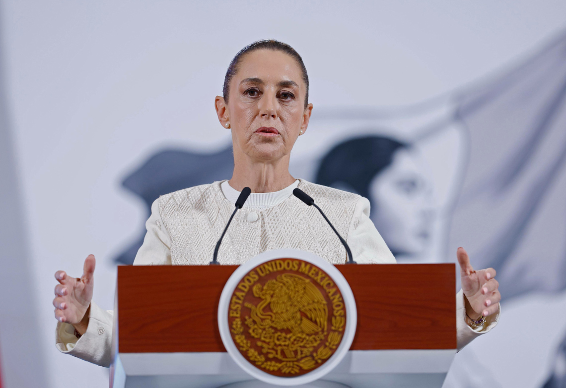 Mexico describes as "very doubtful" Noboa's triumph in Ecuador and affirms that relations will not resume