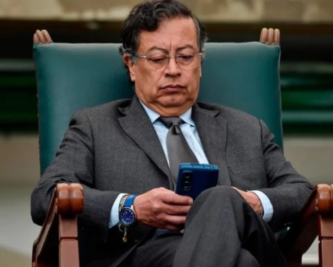 Mosquitoes, climate change and cars: curious arguments of President Petro to decree economic emergency