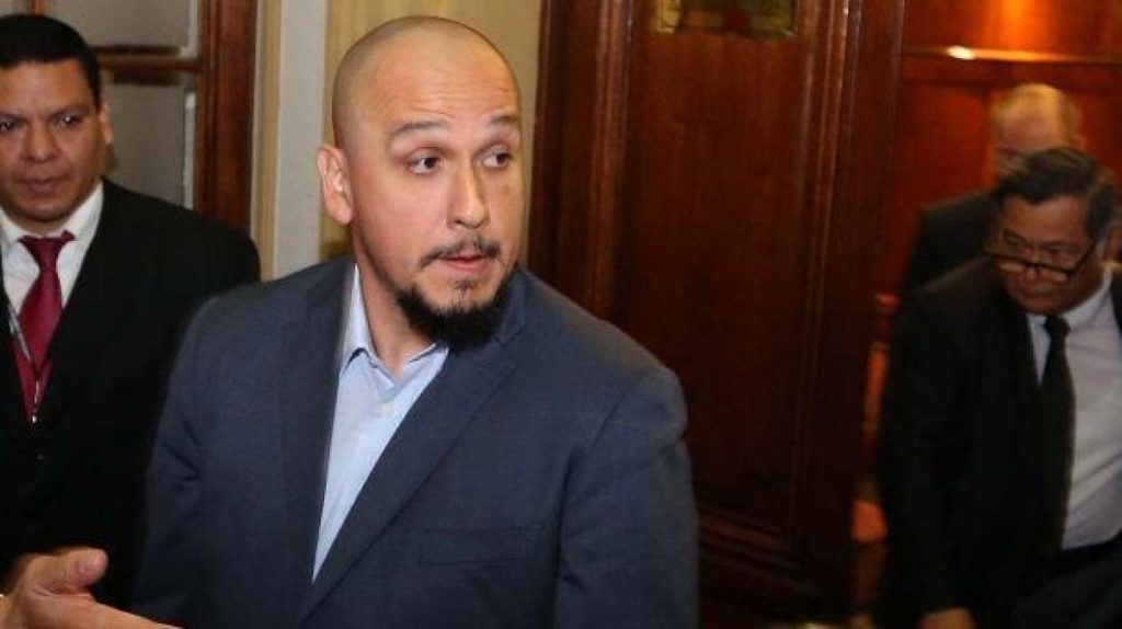 Nadine Heredia's brother has been a fugitive for four days