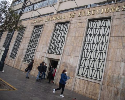 Officer: These are the 43 political parties that can participate in the 2026 elections