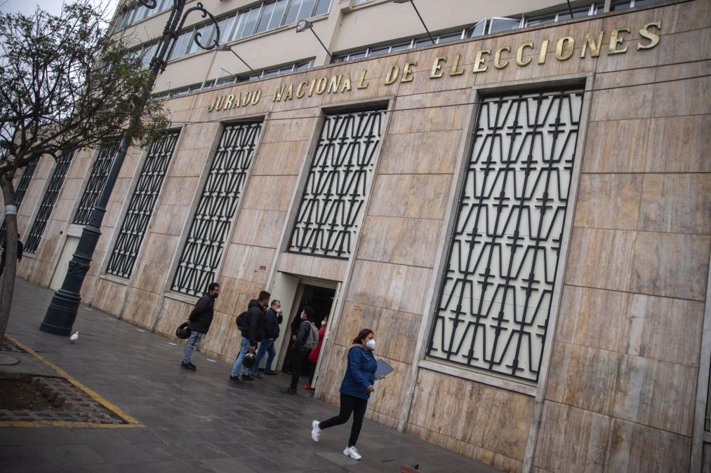 Officer: These are the 43 political parties that can participate in the 2026 elections