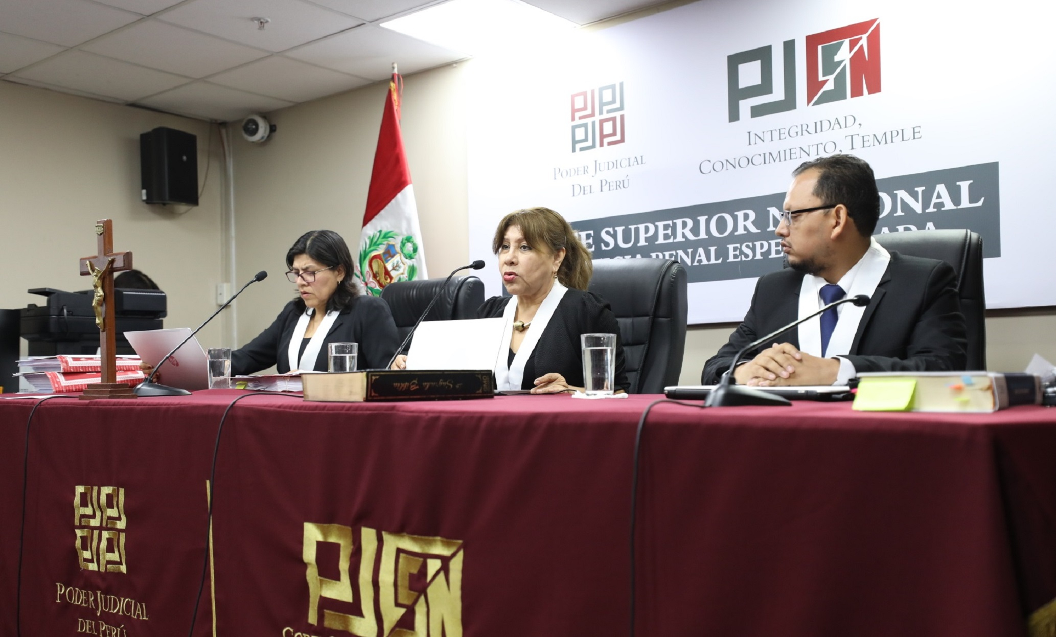 Ollanta Humala entered the Barbadillo prison and Nadine obtained political asylum in Brazil