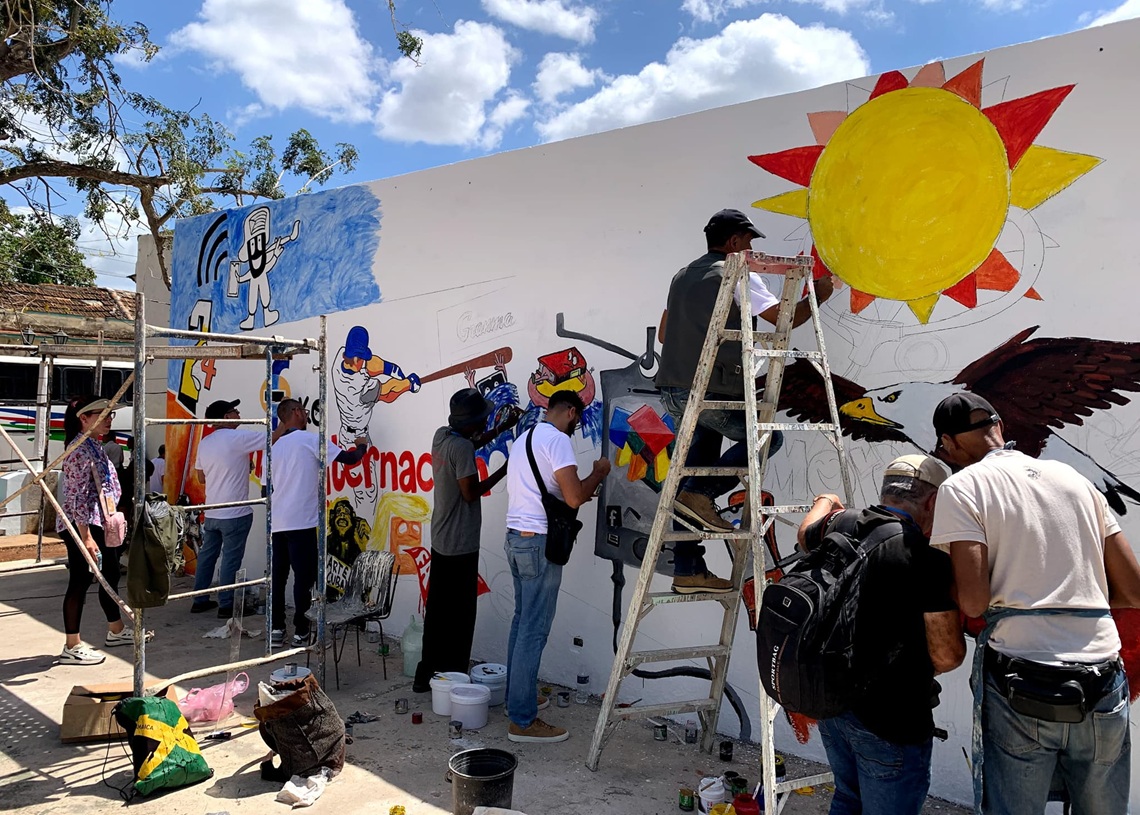 Open the biennial of graphic humor in Cuba with the motto "Less Fake and more News"