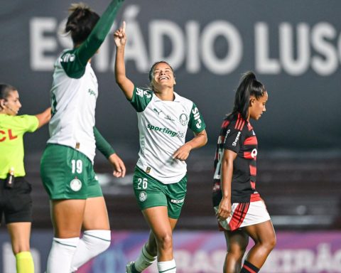 Palmeiras thrash Flamengo to lead the female Brasileirão