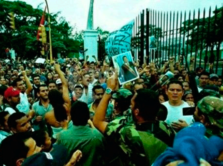 Pedro Infante: Dolpists of 2002 are the ones who attack the country currently