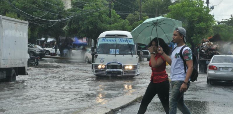 Aguaceros persistentes: 17 provincias en alerta por vaguada y sistema frontal