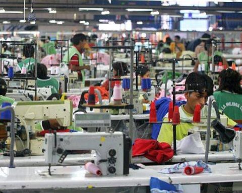 Peruvian textile industry on alert for new import wave after US tariffs.
