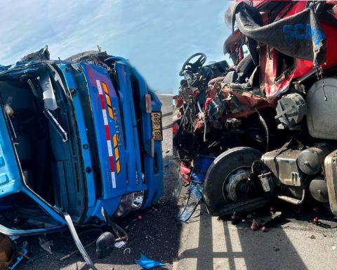 Piura: Three people are serious after hitting a trailer with a truck in the Pan American