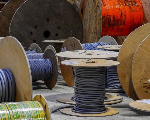 Police operates against interstate cable theft scheme