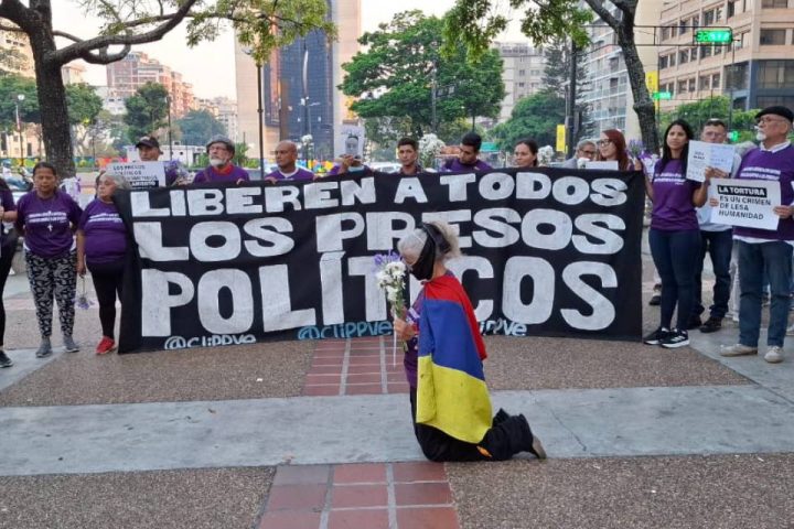 Political prisoners "continue to resist with dignity," says Committee