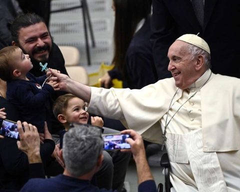 Pope Francis dies at age 88