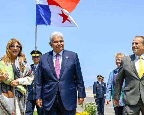 President of Panama arrived at Peru for official visit (video)