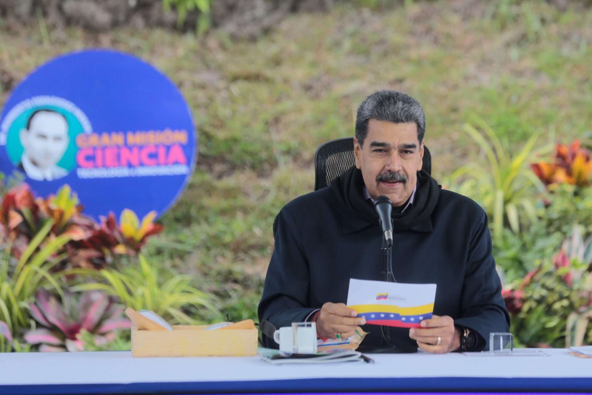 President says that Venezuelans "will never be slaves ever"