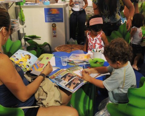 Project there comes school will serve 13 thousand students from the public network in Rio