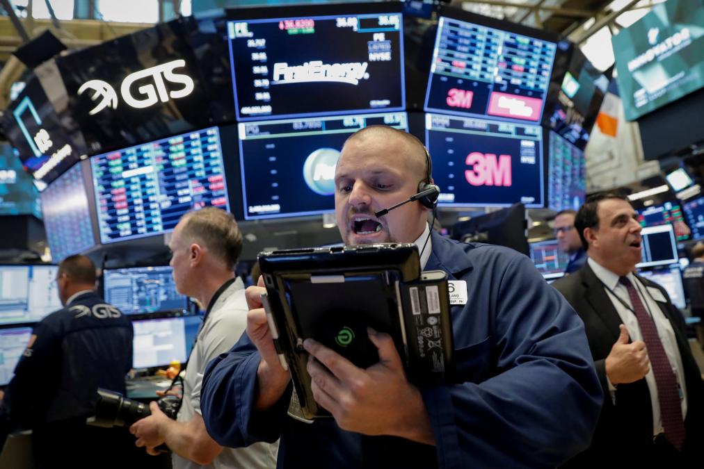 RESULTS OF BANKS PAUSES WALLS STREET FALL