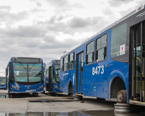 Flota de ómnibus de La Habana