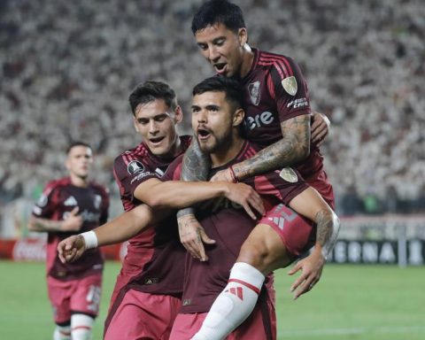 River's copera smile had a time and work on the other