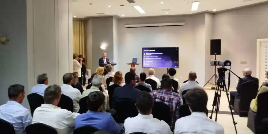 Apertura en La Habana de una representación del banco ruso Novikombank, en junio de 2024