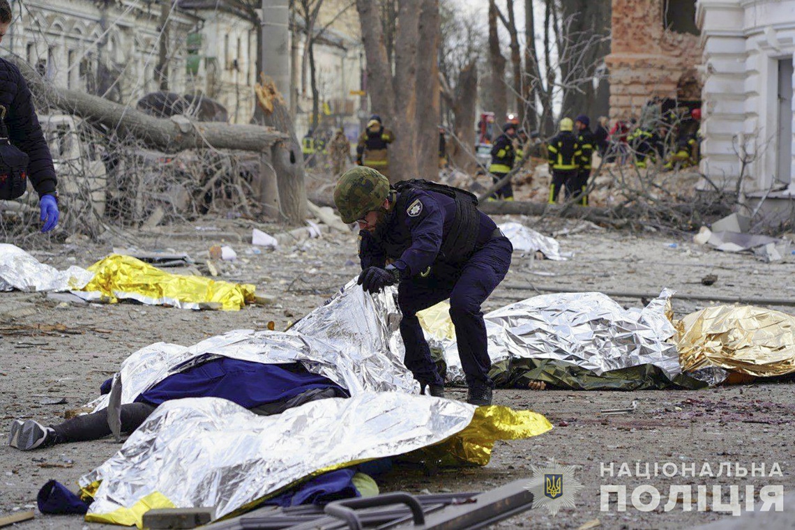 Russian bombing kills civilians in Ukraine. Moscow alleges that he attacked a military objective