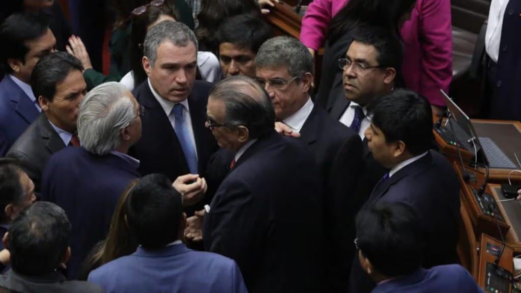 Salvador del Solar resorts to the Judiciary for possible disqualification of Congress