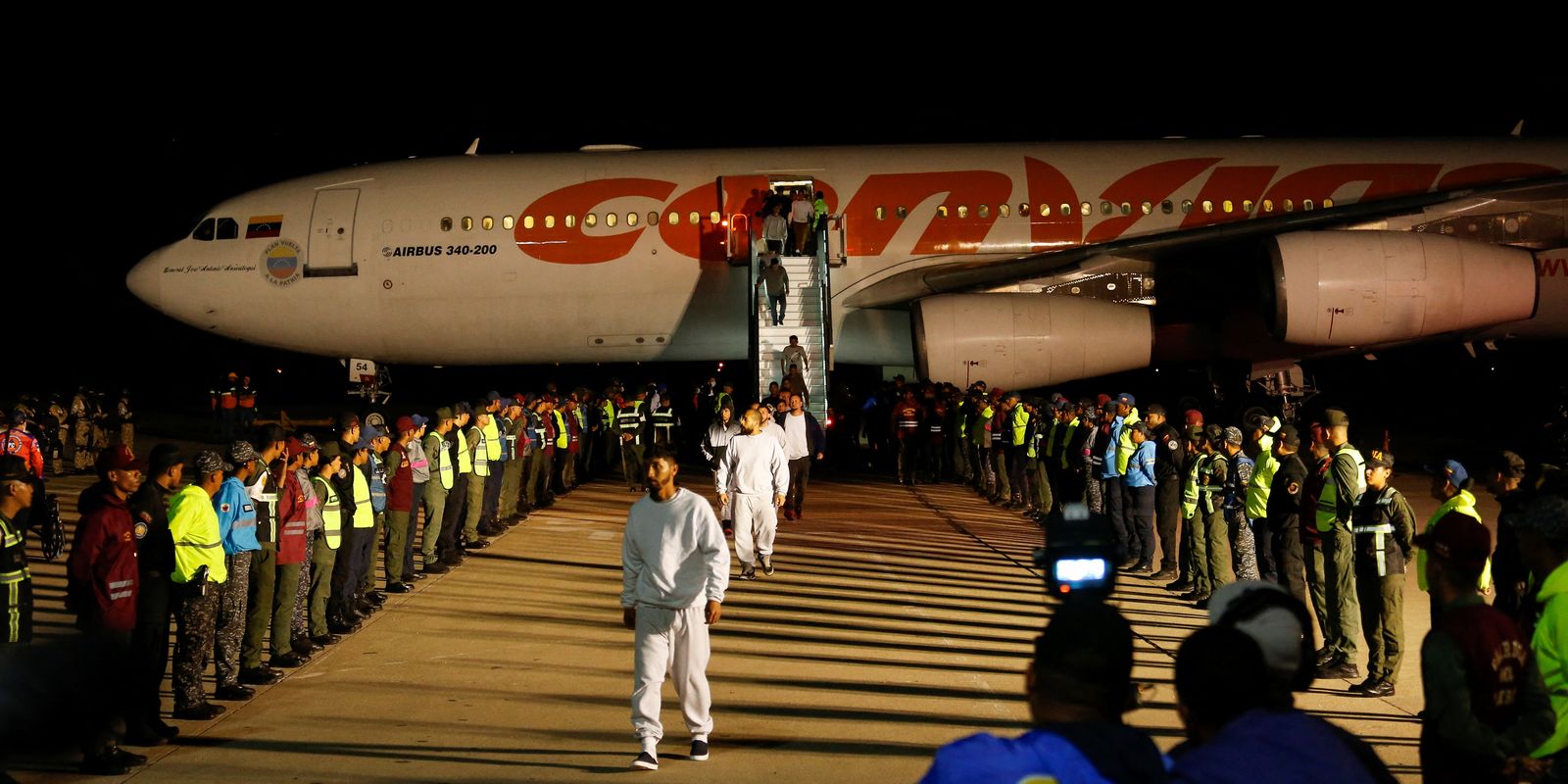 Supreme Court prevents Trump from using enemy law for deportations